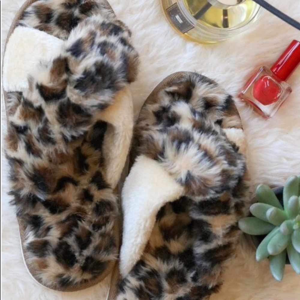 Fluffy Animal Print Cross Band Slippers XS - L
